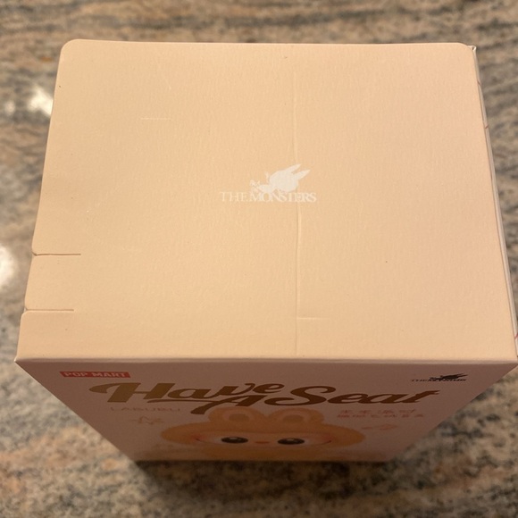 POP MART HAVE A SEAT LABUBU - Picture 5 of 6